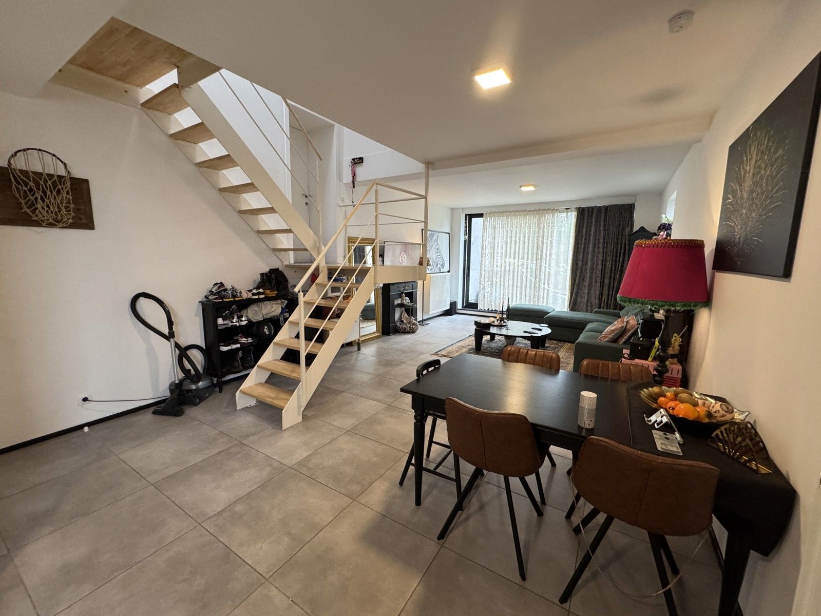 Goed gelegen duplexappartement met 3 slaapkamers foto 4