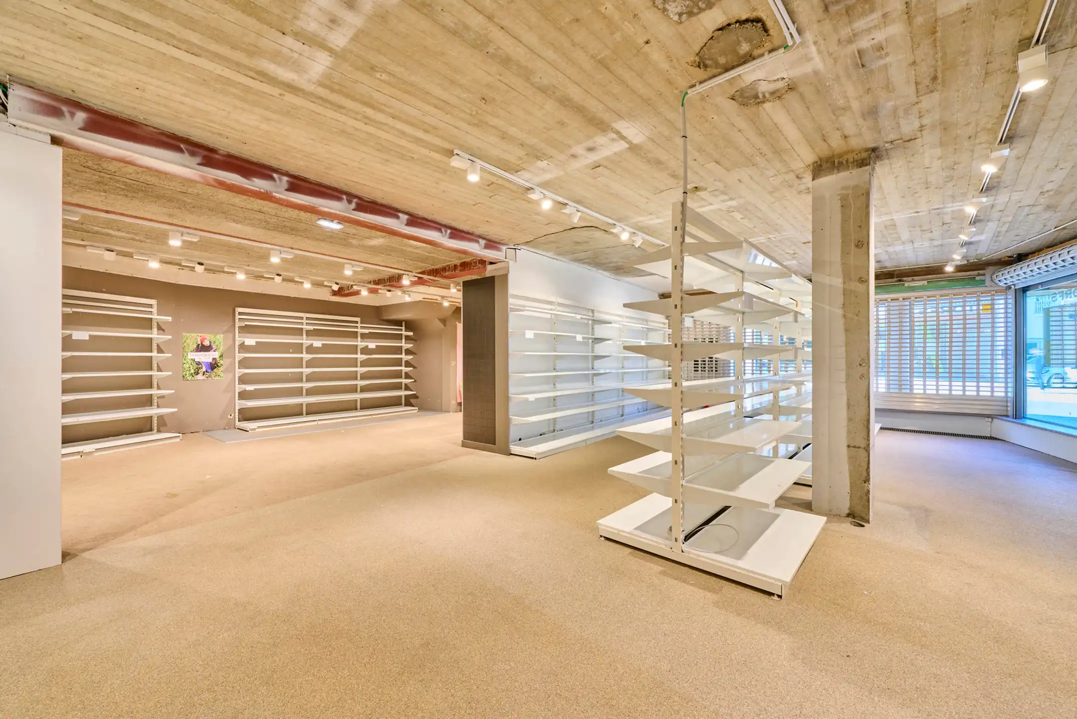 Te huur: multifunctioneel handelsgelijkvloers van 800m² foto 7