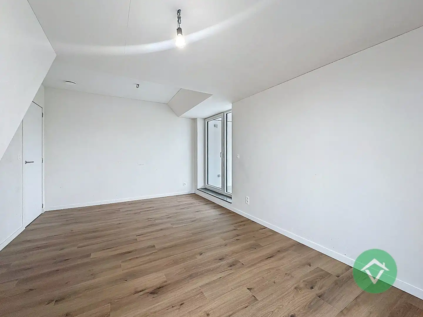 Nieuwbouwappartement met 2 slaapkamers en 2 terrassen in centrum Koekelare  foto 23