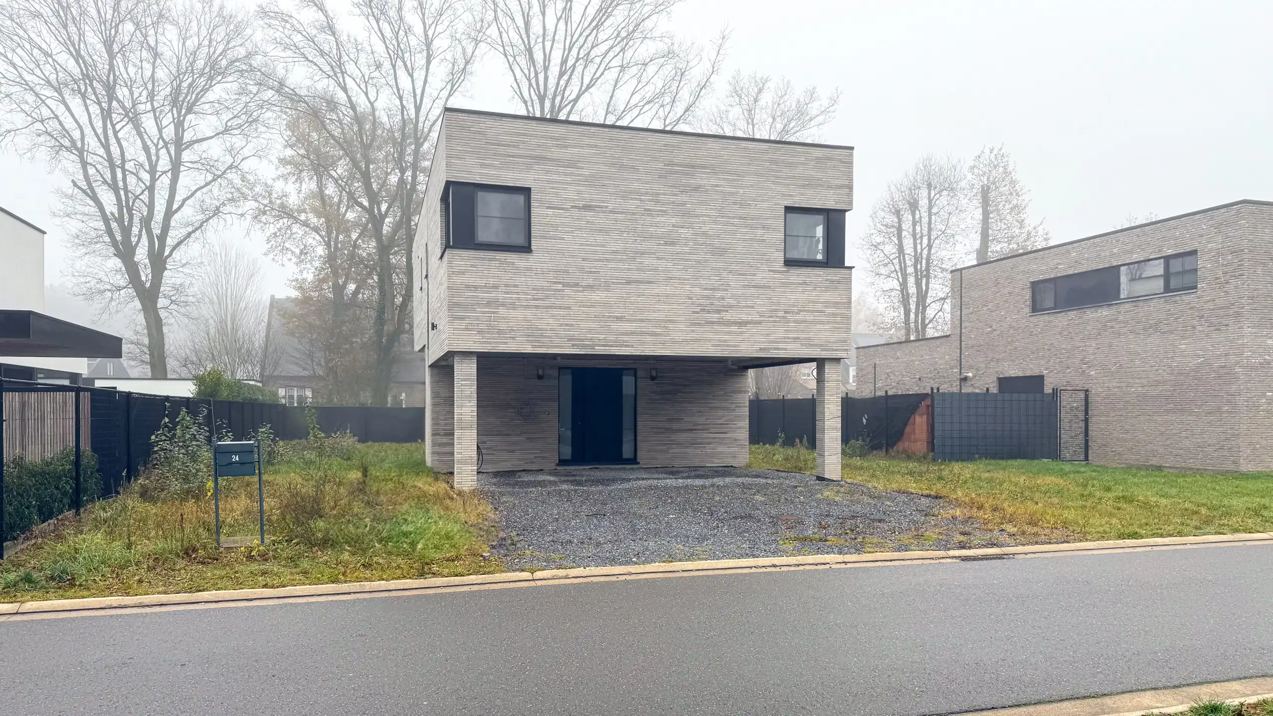 Exclusieve villa in Genk – stijlvol wonen aan 2% registratie foto 42