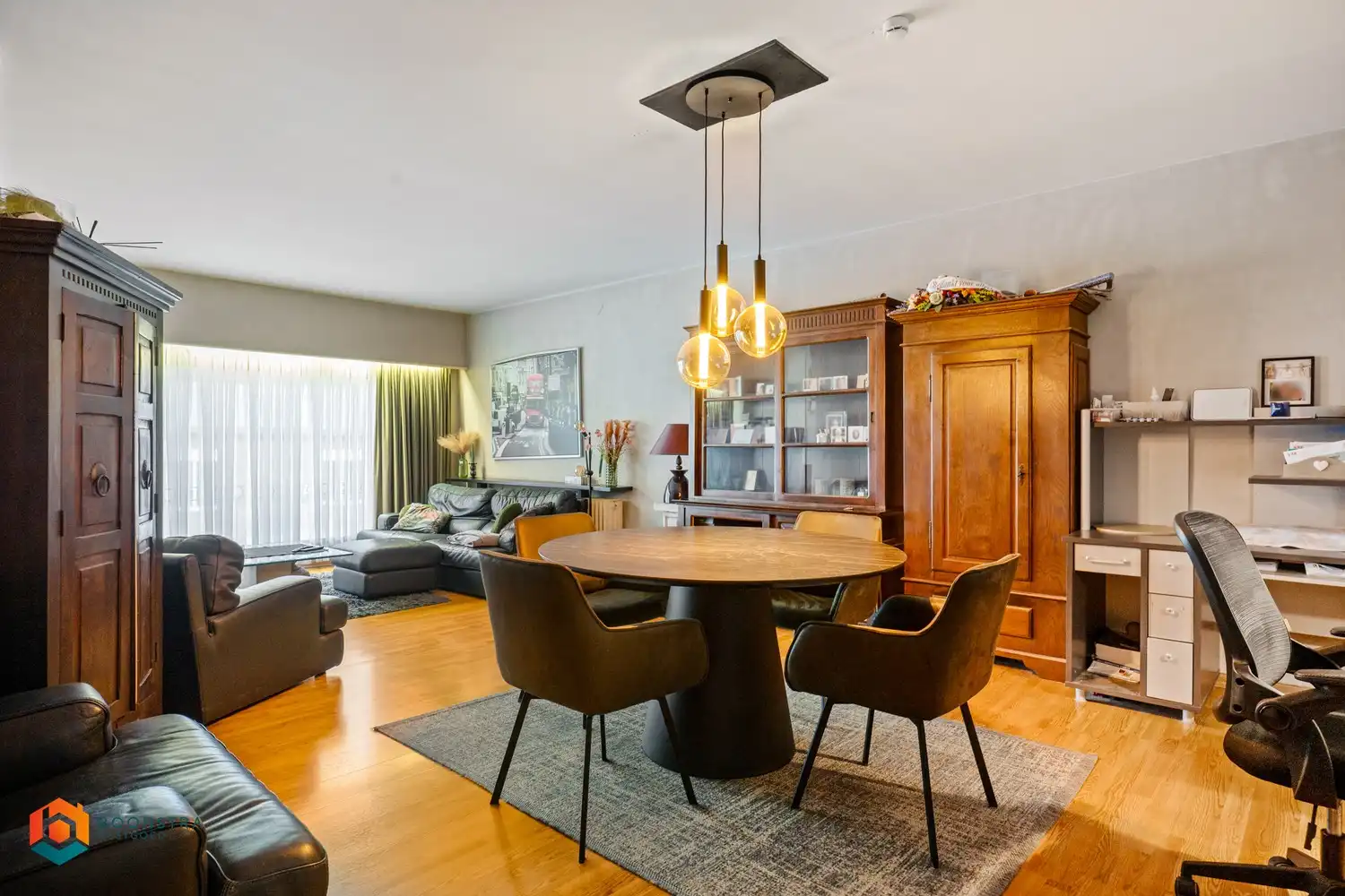 Handelspand met bovengelegen woonst pal in het centrum van Putte! foto 13