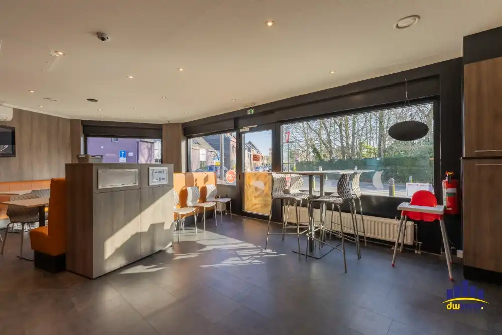 Prima gelegen frituur over te nemen in Sint-Denijs-Westrem foto 5