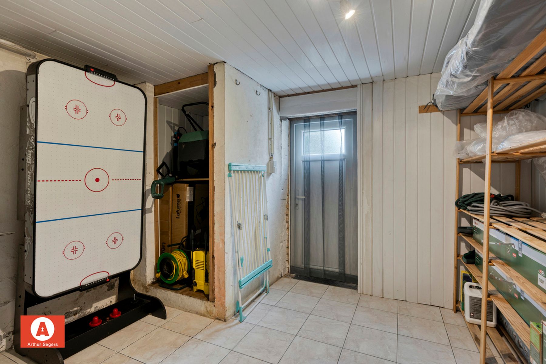 Instapklare woning op centrale liggig foto 13