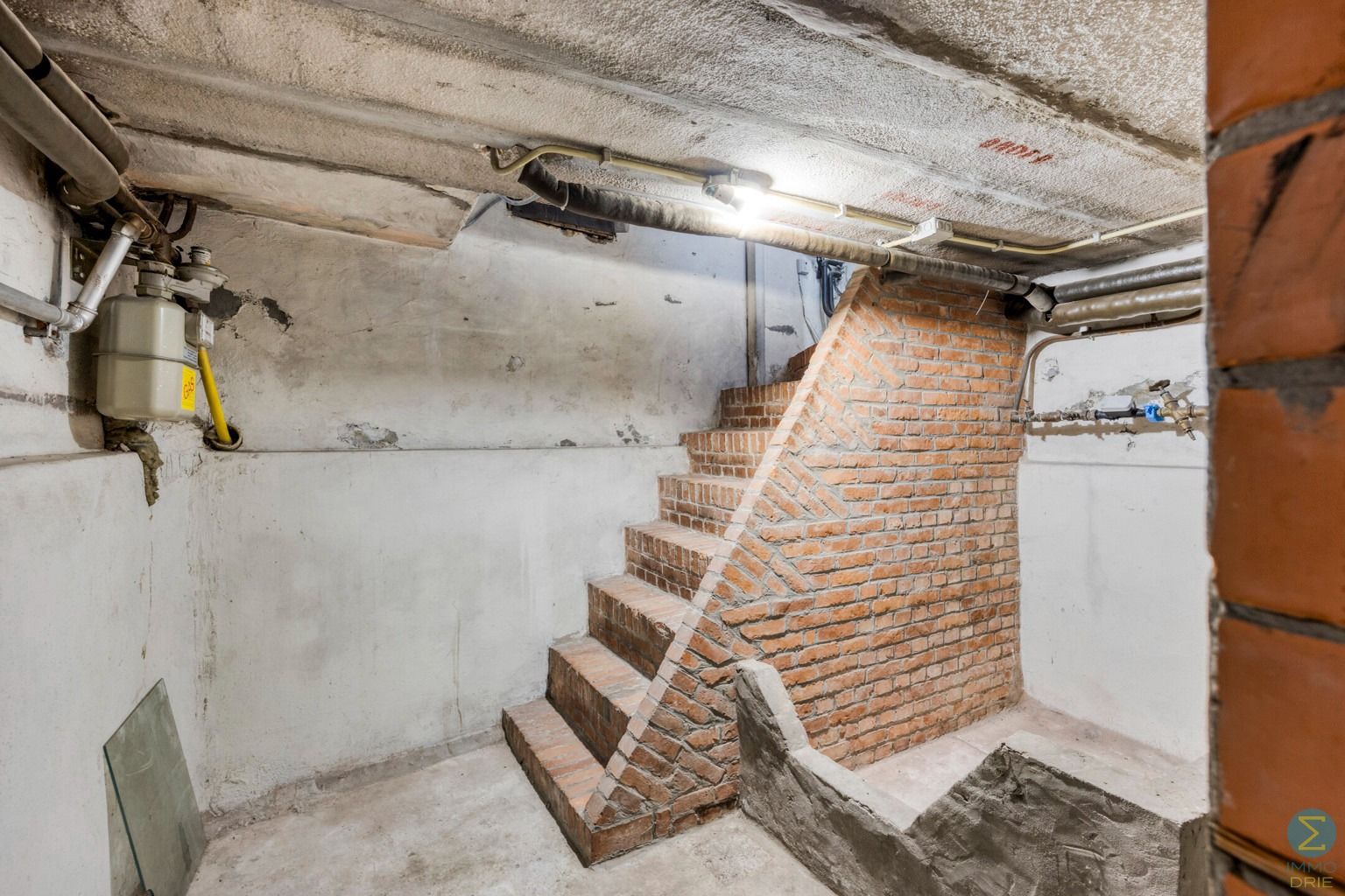 Te renoveren woning in centrum Arendonk. foto 21