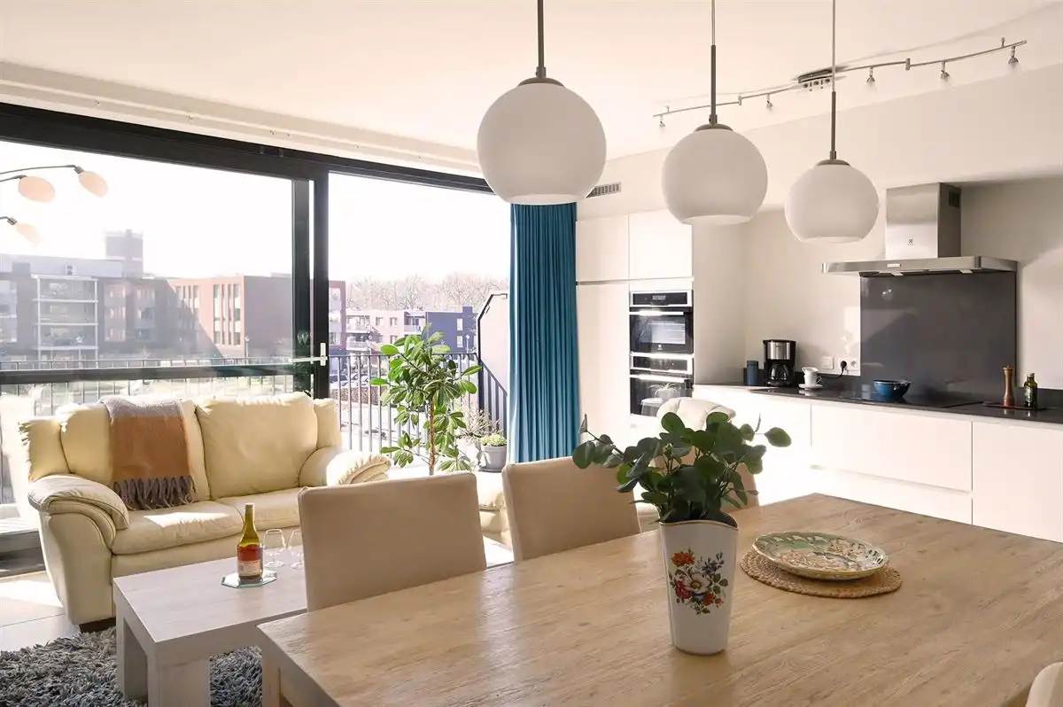 Centraal gelegen appartement met leuk terras foto 6