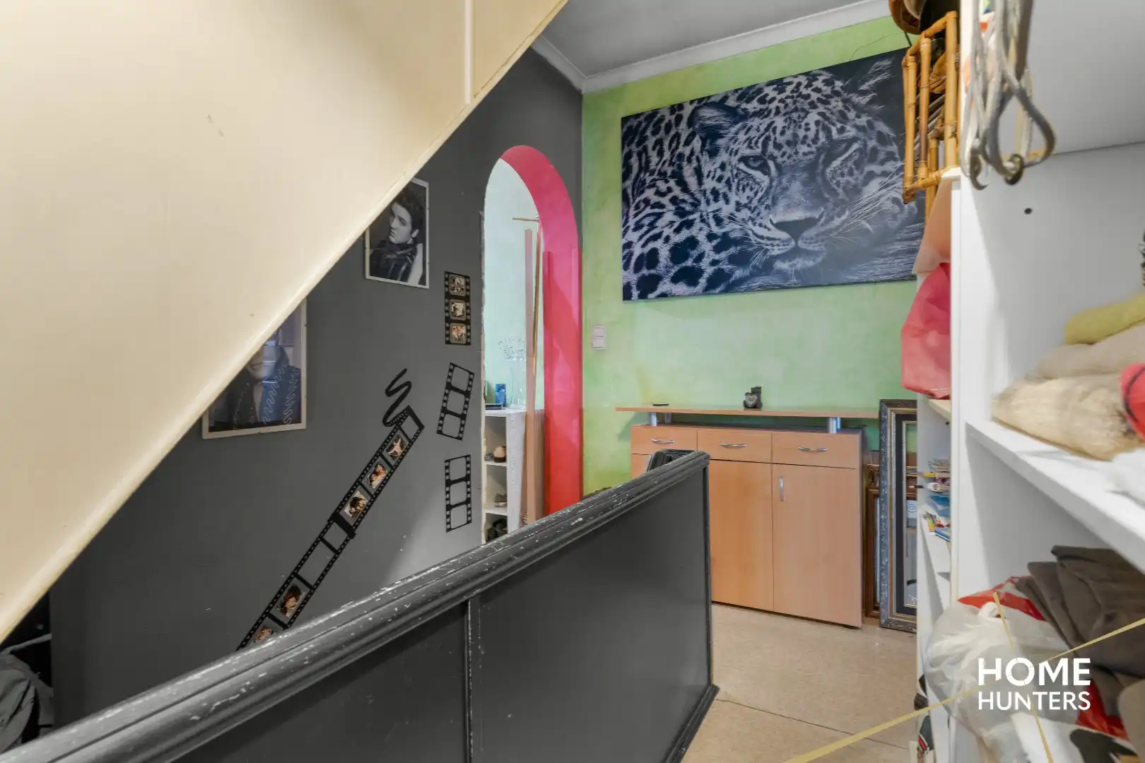 Te renoveren halfopen woning met 3 slaapkamers op 553 m² foto 11