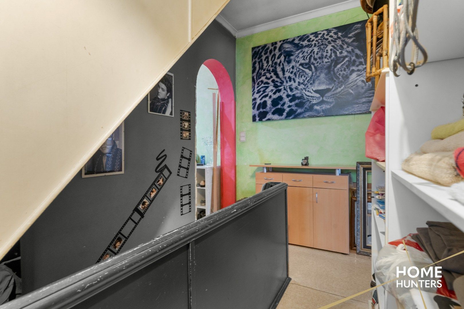 Te renoveren halfopen woning met 3 slaapkamers op 553 m² foto 11