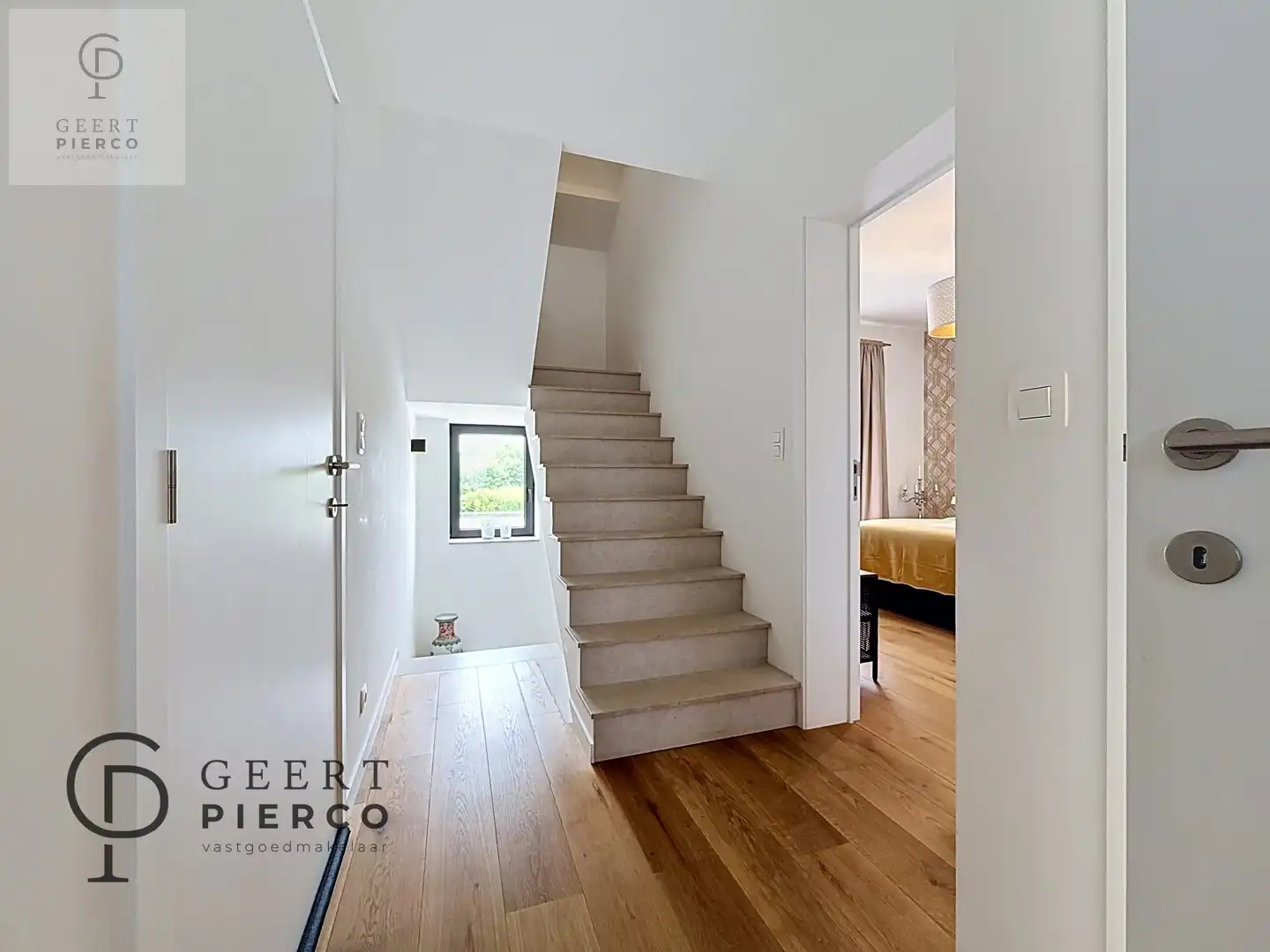 Ruimtelijke woning op een toplocatie foto 29