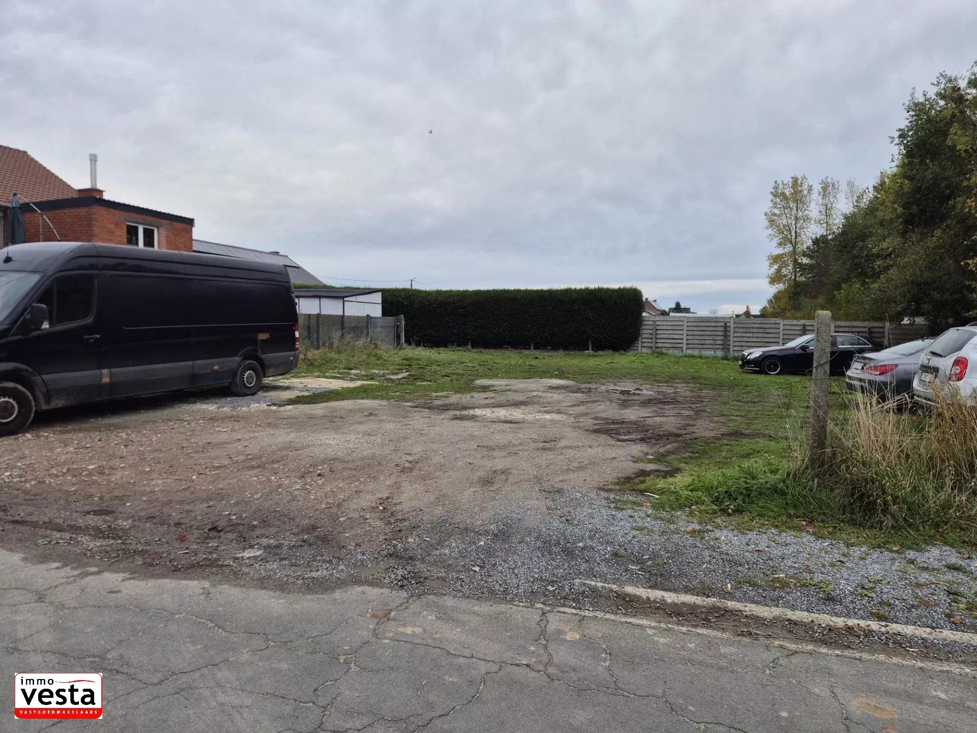 Zeer ruime, rustig gelegen bouwgrond foto 3