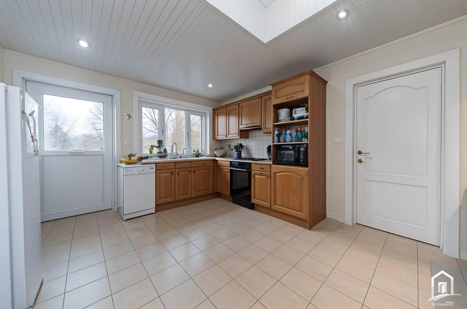 Licht op te frissen gezinswoning te Erpe-Mere foto 4