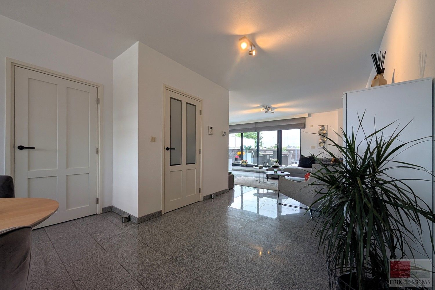 Appartement te huur foto 10