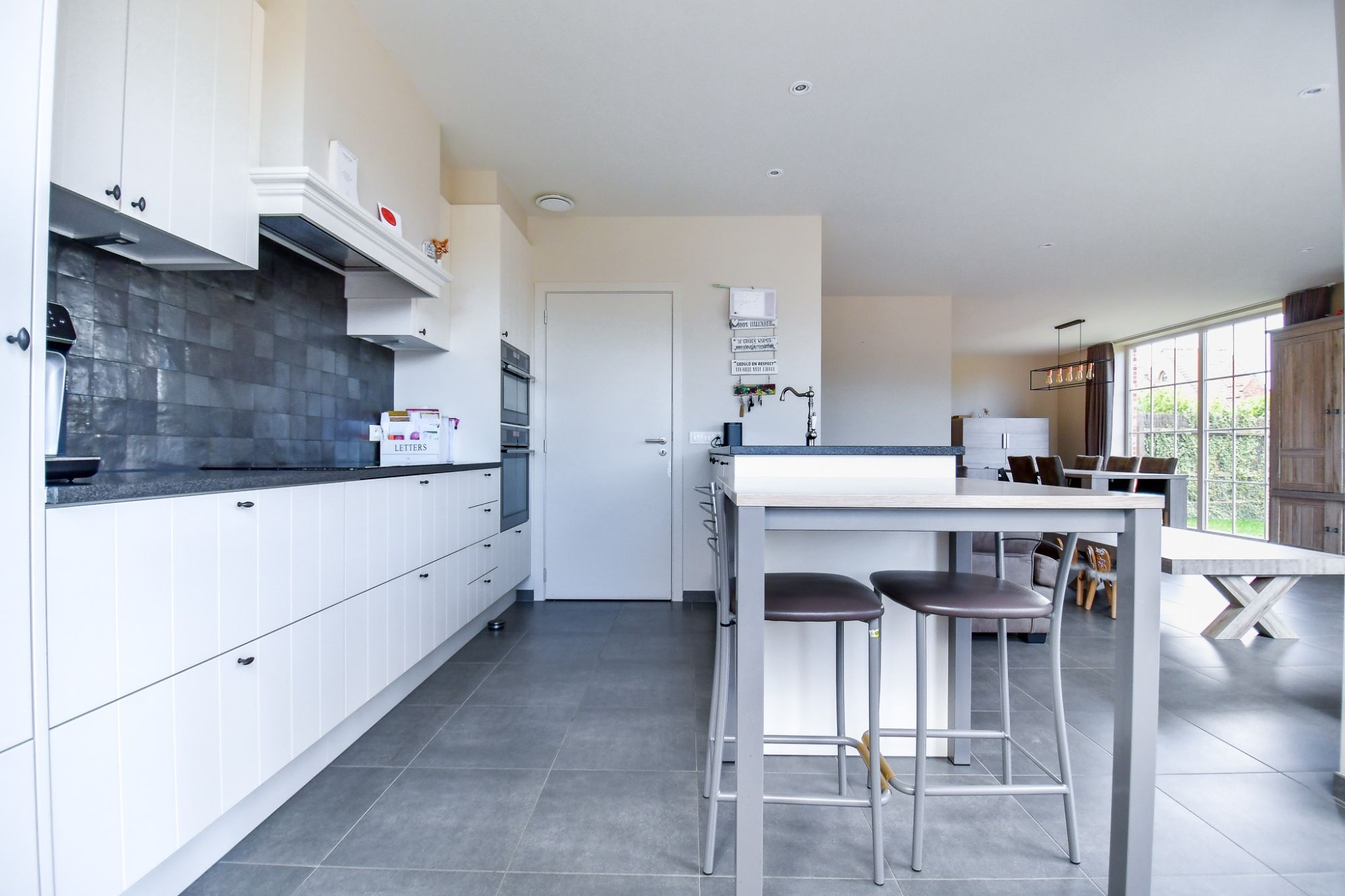 Recent hedendaags ingerichte woning (bj 2017) in een groene omgeving tussen Oedelem en Brugge foto 8