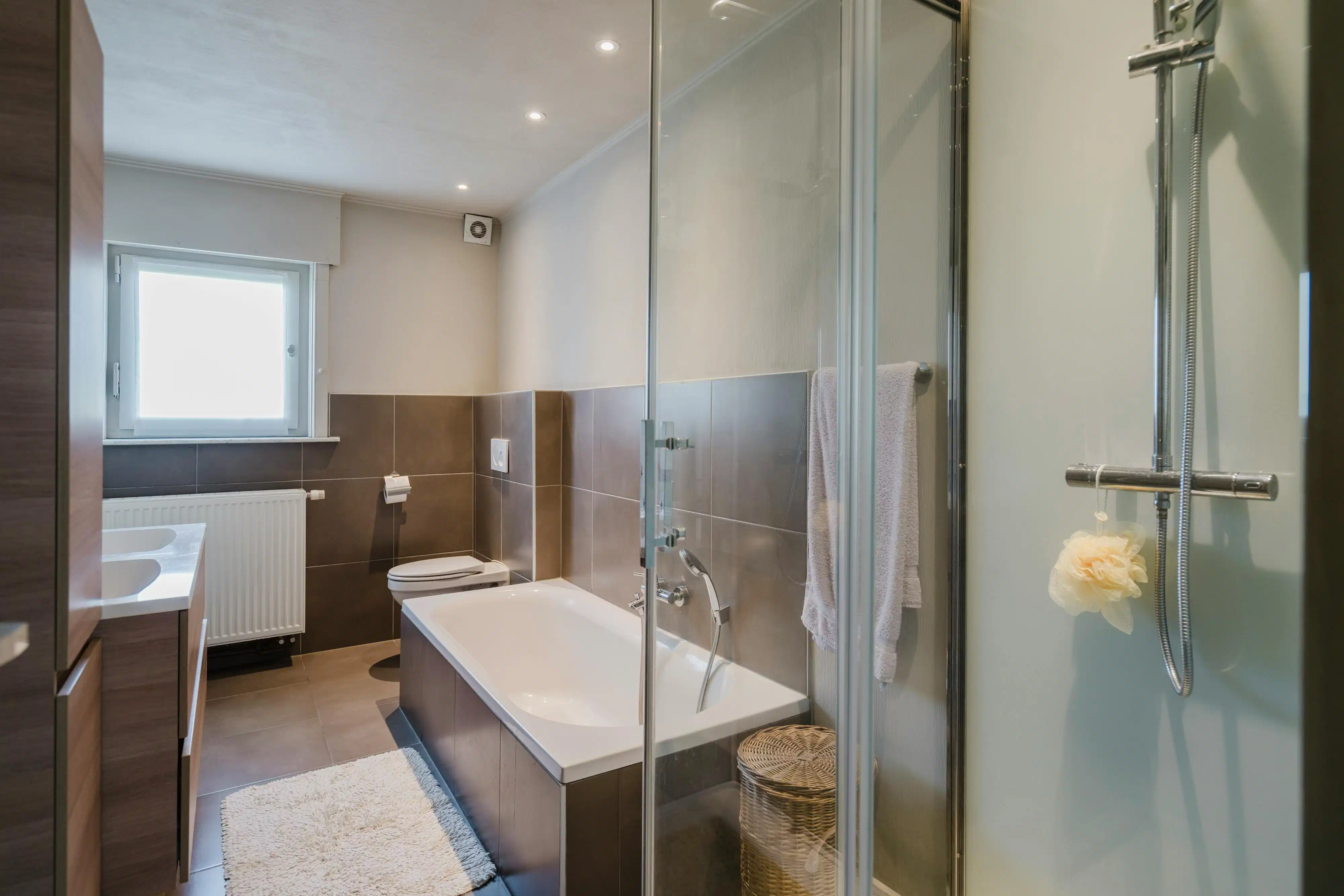 Rustig gelegen villa met 3 slaapkamers te koop in Rekkem! foto 15