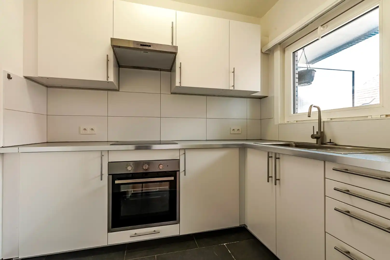 2 slaapkamer appartement in het centrum van Zwijndrecht  foto 3
