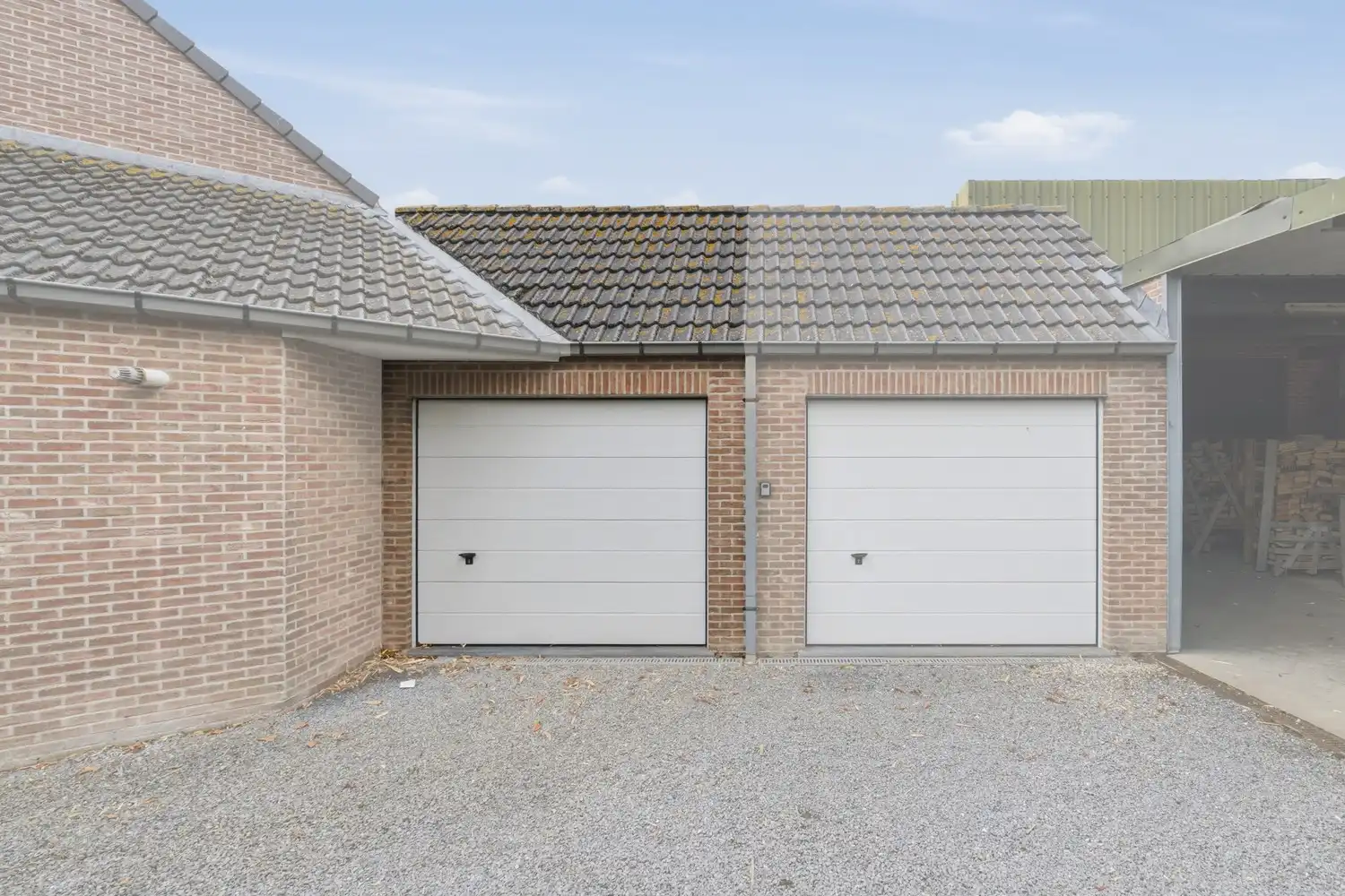 IZENBERGE: Recente rijwoning met alle comfort, 3 slaapkamers, gezellig tuintje en garage op 151m² grondopp. foto 21
