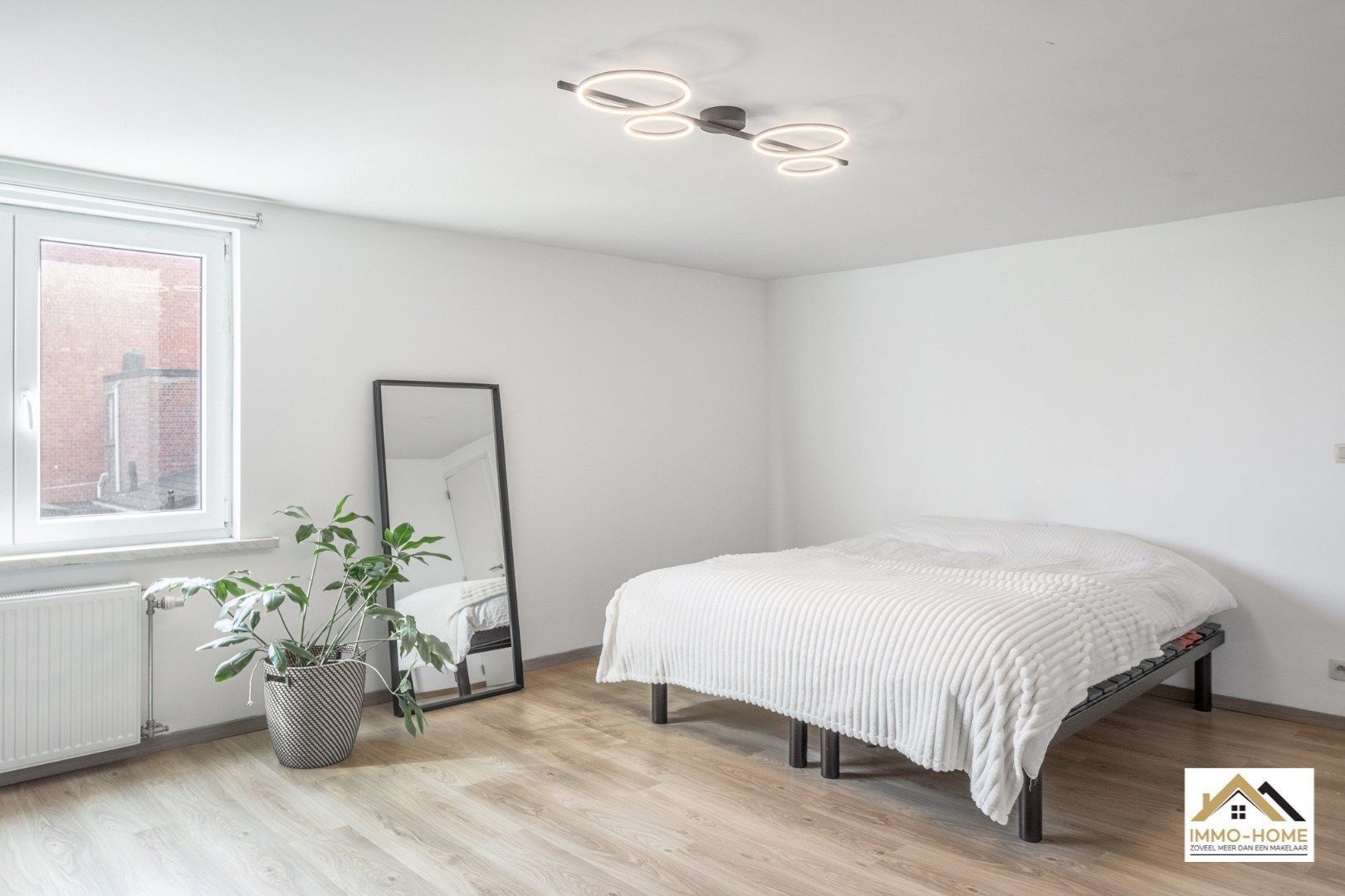 Gerenoveerde Gesloten bebouwing nabij centrum van Lokeren foto 16