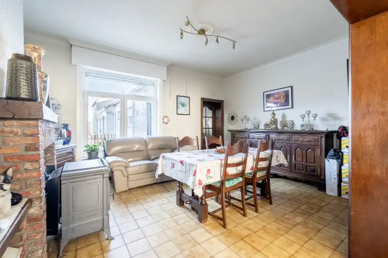 Halfopen woning met uitweg in centrum Ingelmunster. foto 5