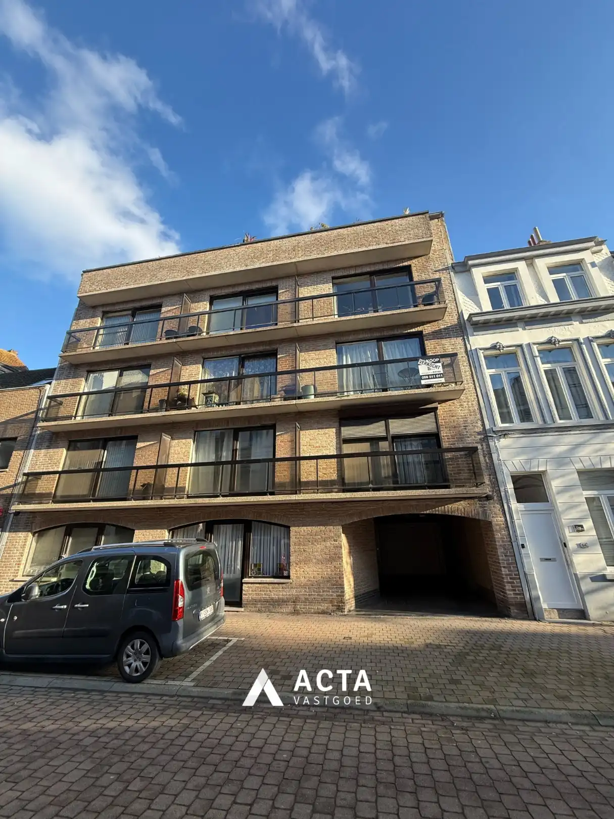 Centraal gelegen garagebox in Oostende foto 2