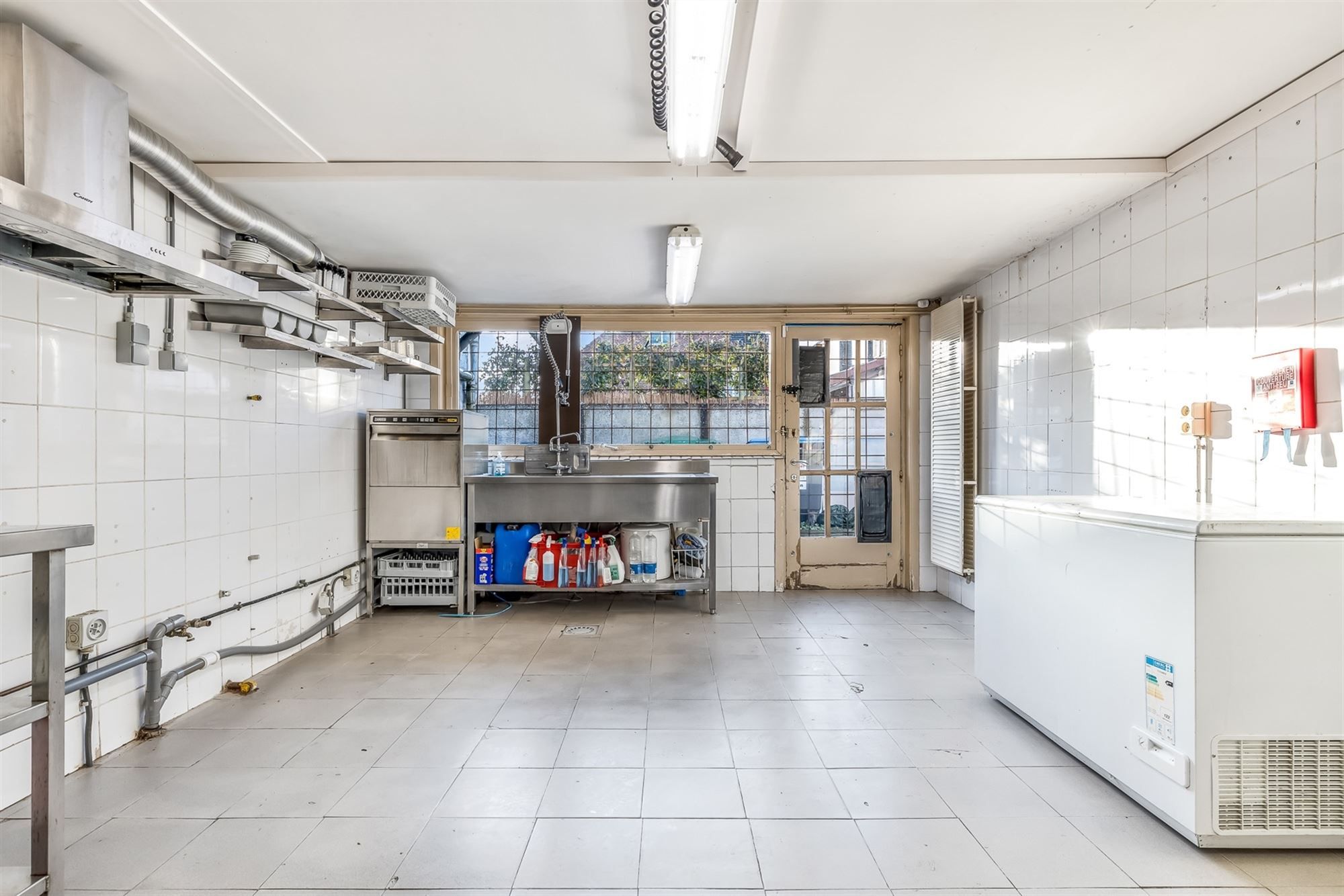 TE RENOVEREN HORECAZAAK MET POTENTIEEL, ZEER GOED GELEGEN IN HET CENTRUM VAN LEOPOLDSBURG foto 22