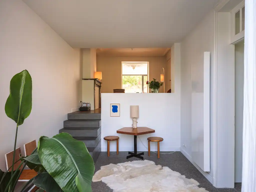 Klassevolle herenwoning met interieur van Peter Ivens & Bea Mombaers, volwassen stadstuin, inpandige garage en uitzonderlijk zicht op de Visserij. foto 11
