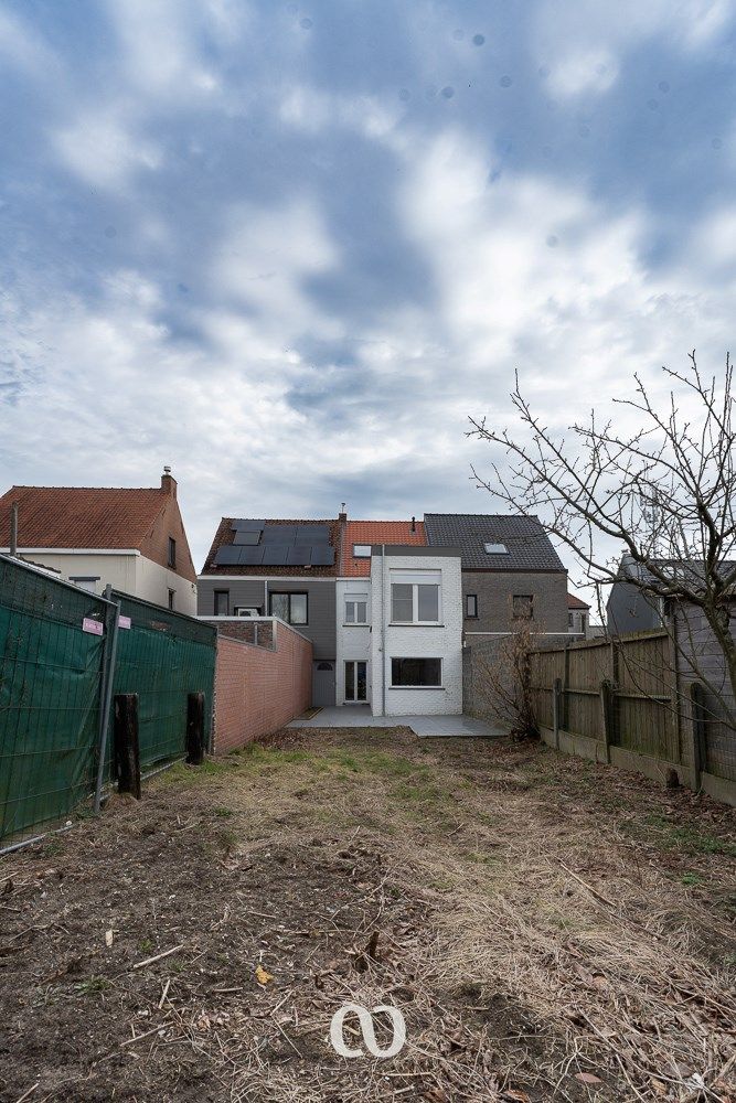 Volledig gerenoveerde, instapklare woning met 3 slaapkamers in Olsene foto 11