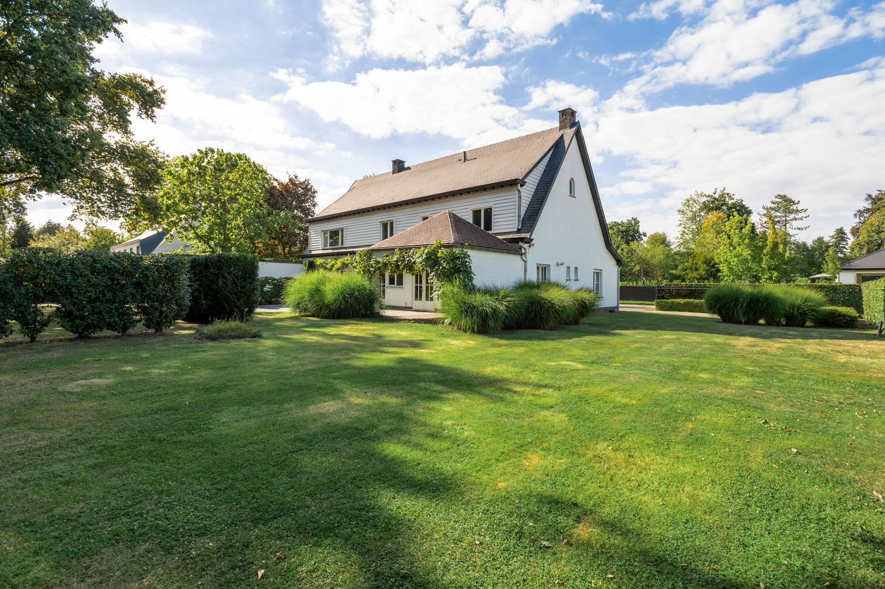 Ruime klassieke villa met zuid-tuin op toplocatie ! foto 2