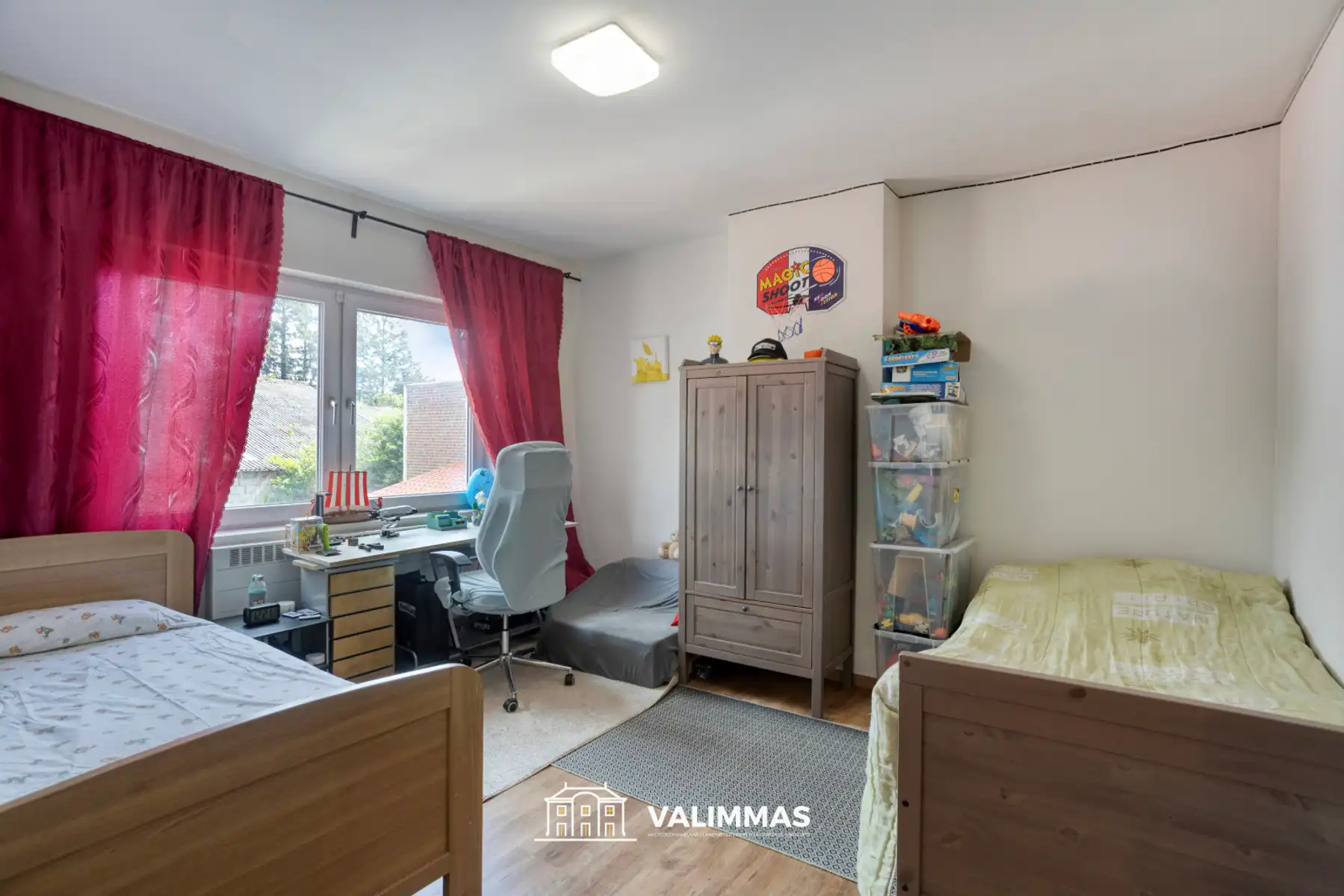Gerenoveerde, instapklare rijwoning met 2 parkeerplaatsen... foto 13