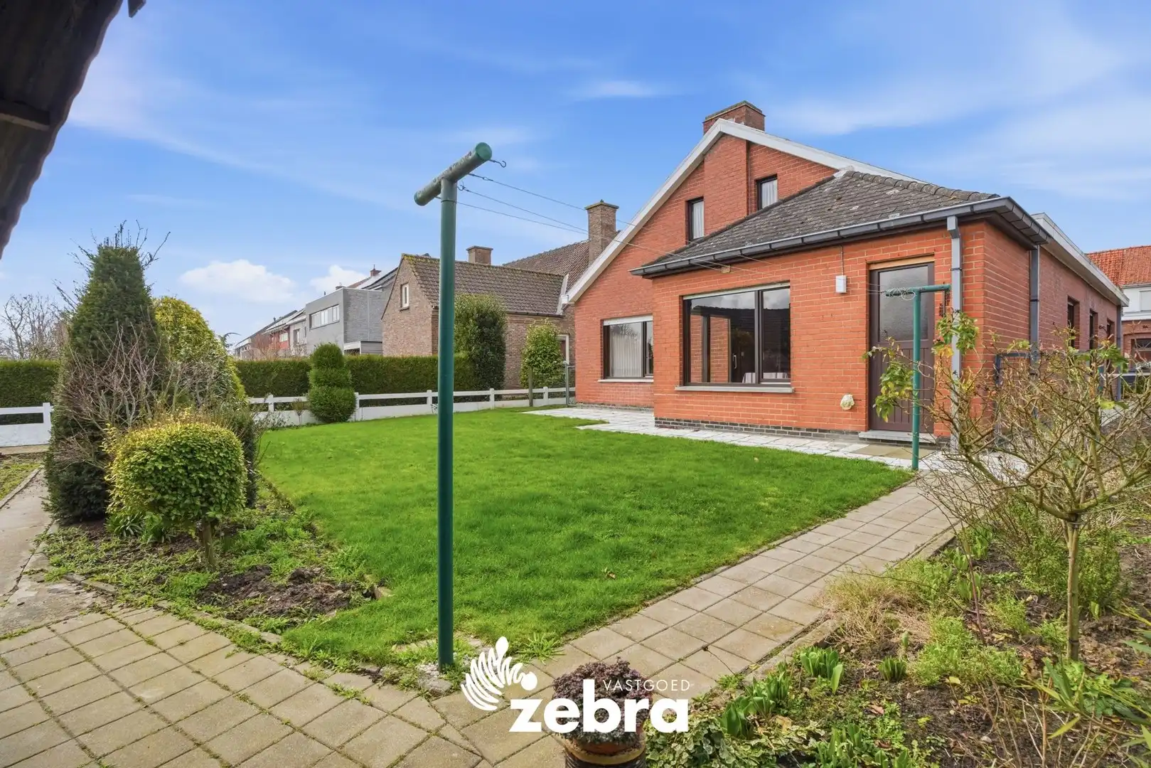 Op te frissen open bebouwing met zonnige tuin in Moorslede! foto 22