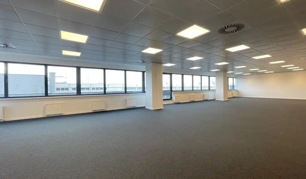 Kantoor te huur in North Trade Building vlakbij haven van Antwerpen foto 6