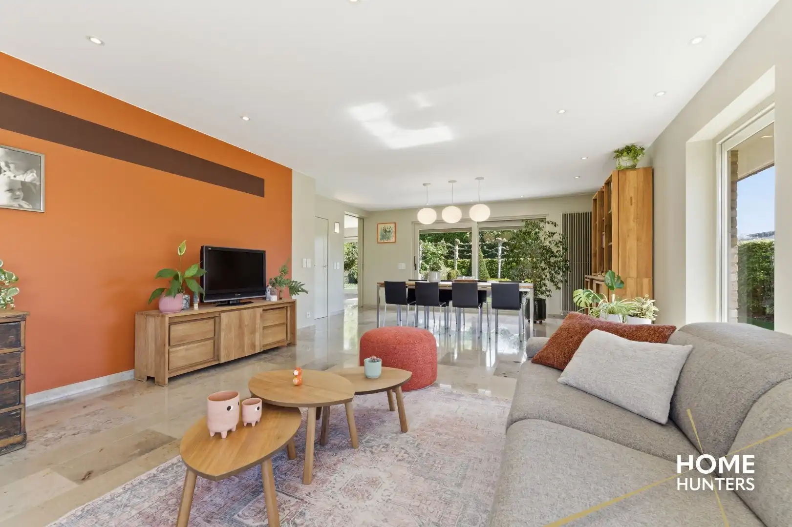 luxe villa met 4 slaapkamers, ruime tuin en een dubbele garage op een rustige locatie te Ieper foto 7