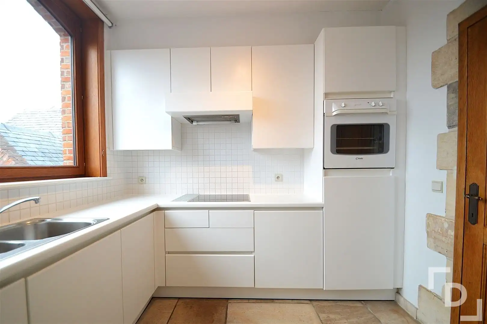 Ruim appartement op toplocatie te huur in Ieper foto 6