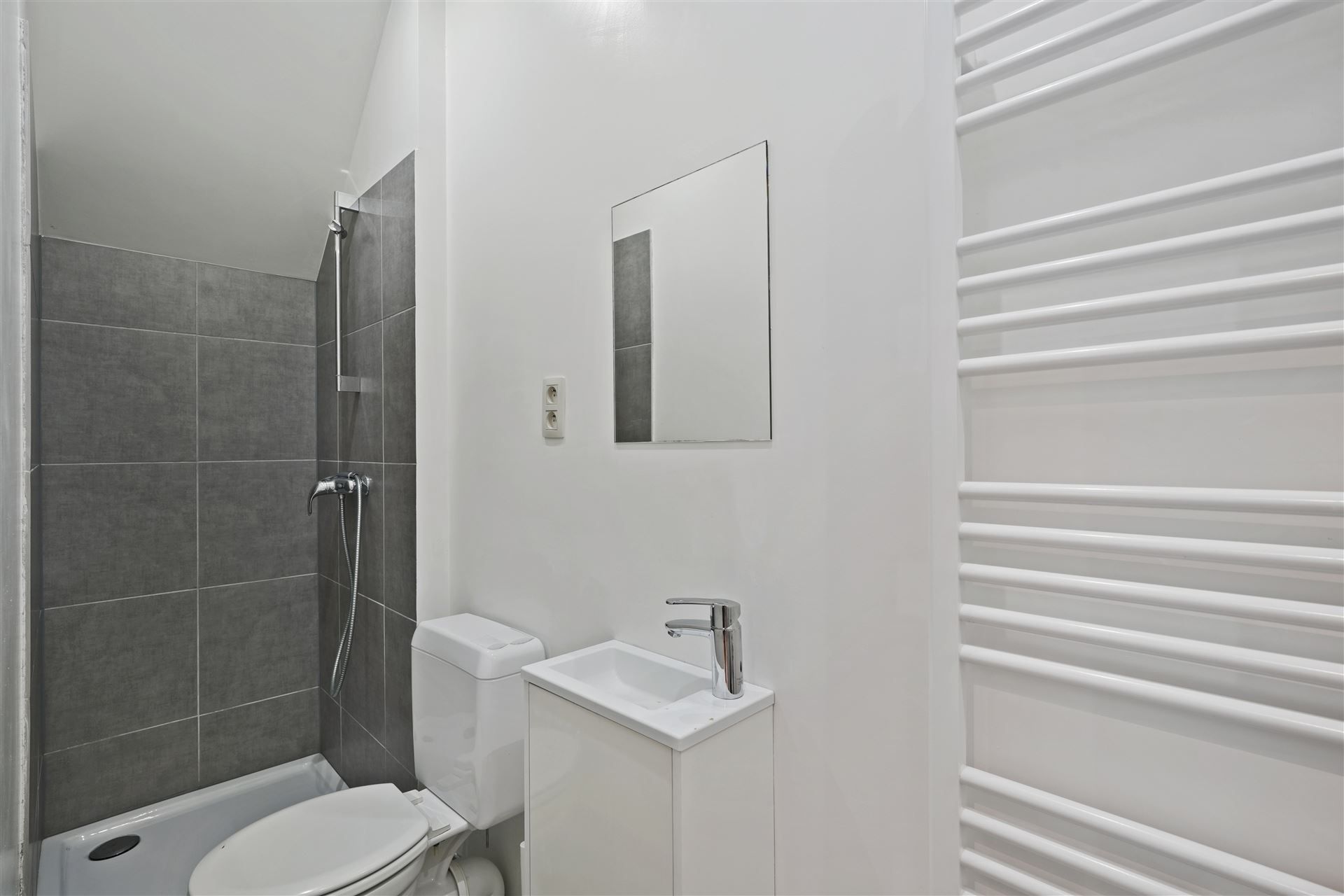 CENTRALE LIGGING / RUIME WONING foto 42