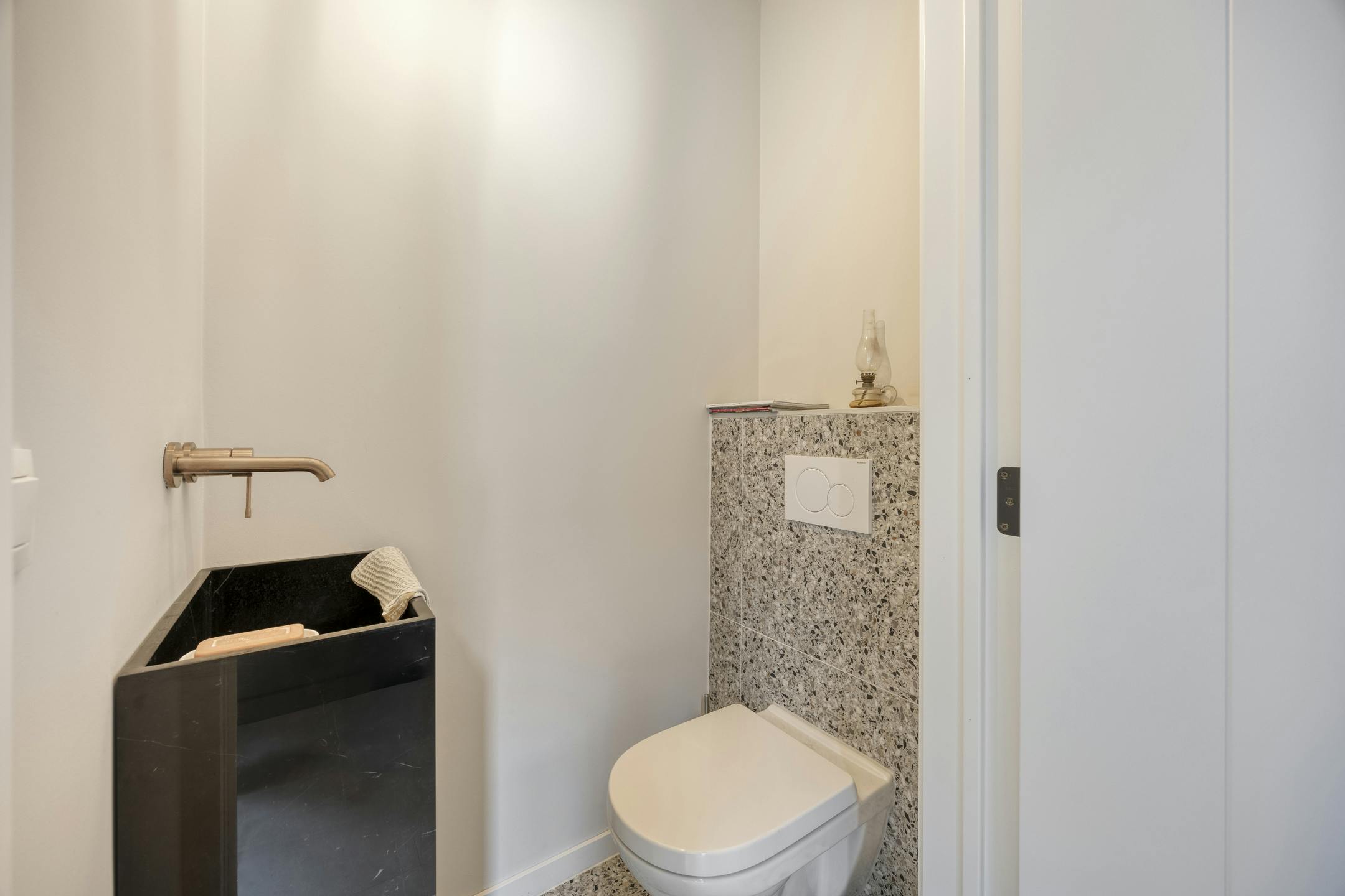 Moderne en energiezuinige woning te koop in Oud-Rekem foto 7