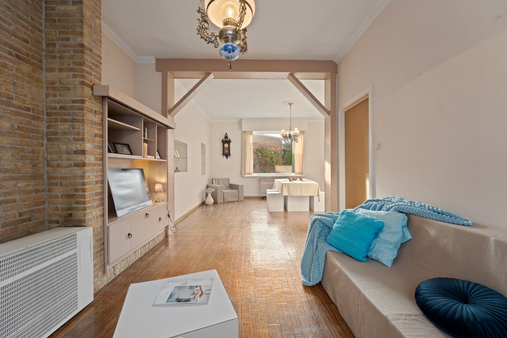 Ruime rijwoning met garage, centrum Aartrijke foto 4