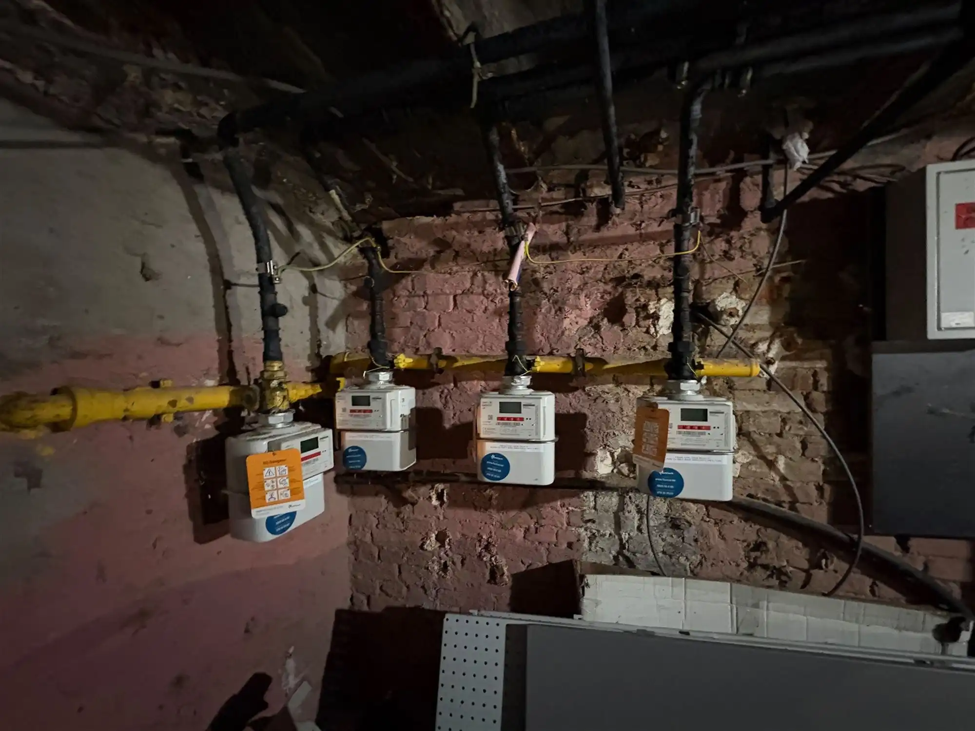 Rendabele opbrengsteigendom met 3 appartementen en handel. foto 19