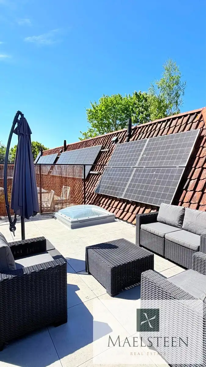 Ruime woning met parking in de binnenstad van Brugge foto 24