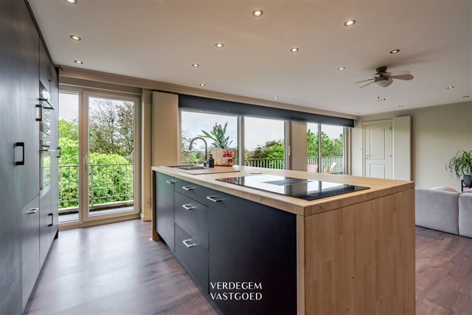 Mooi gerenoveerd en instapklaar appartement: een oase in het groen foto 6