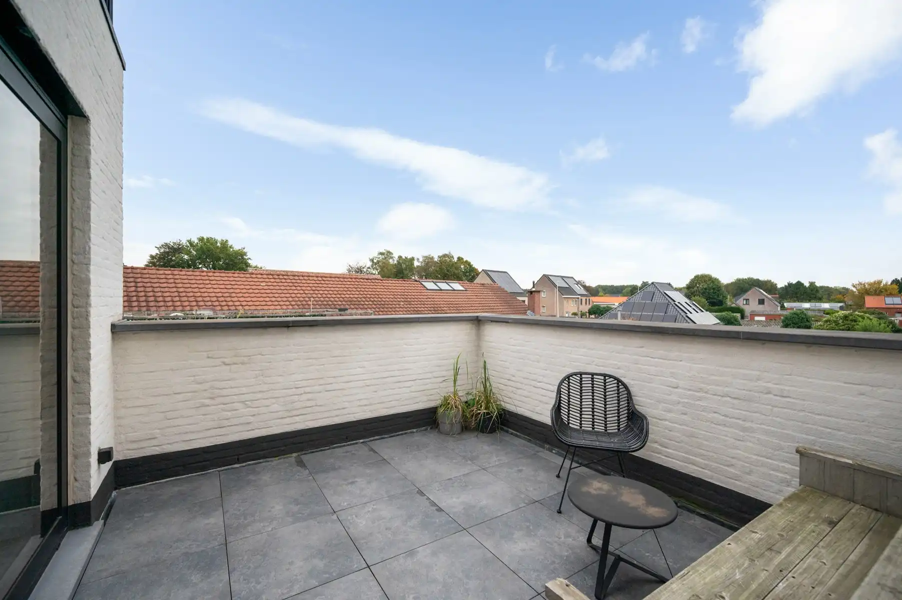 IN OPTIE !! Prachtig en recent appartement met terras en autostaanplaats in het hart van Pulle foto 7