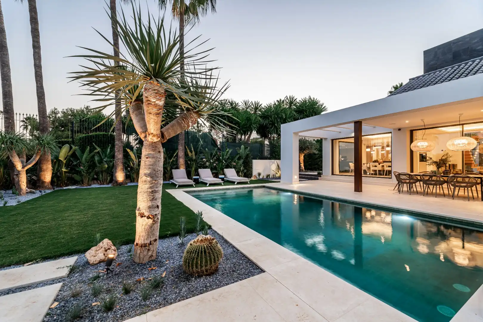 Stijlvol wonen op de beste locatie ! foto 3