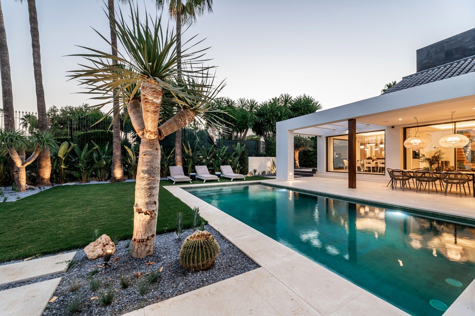 Stijlvol wonen op de beste locatie ! foto 3