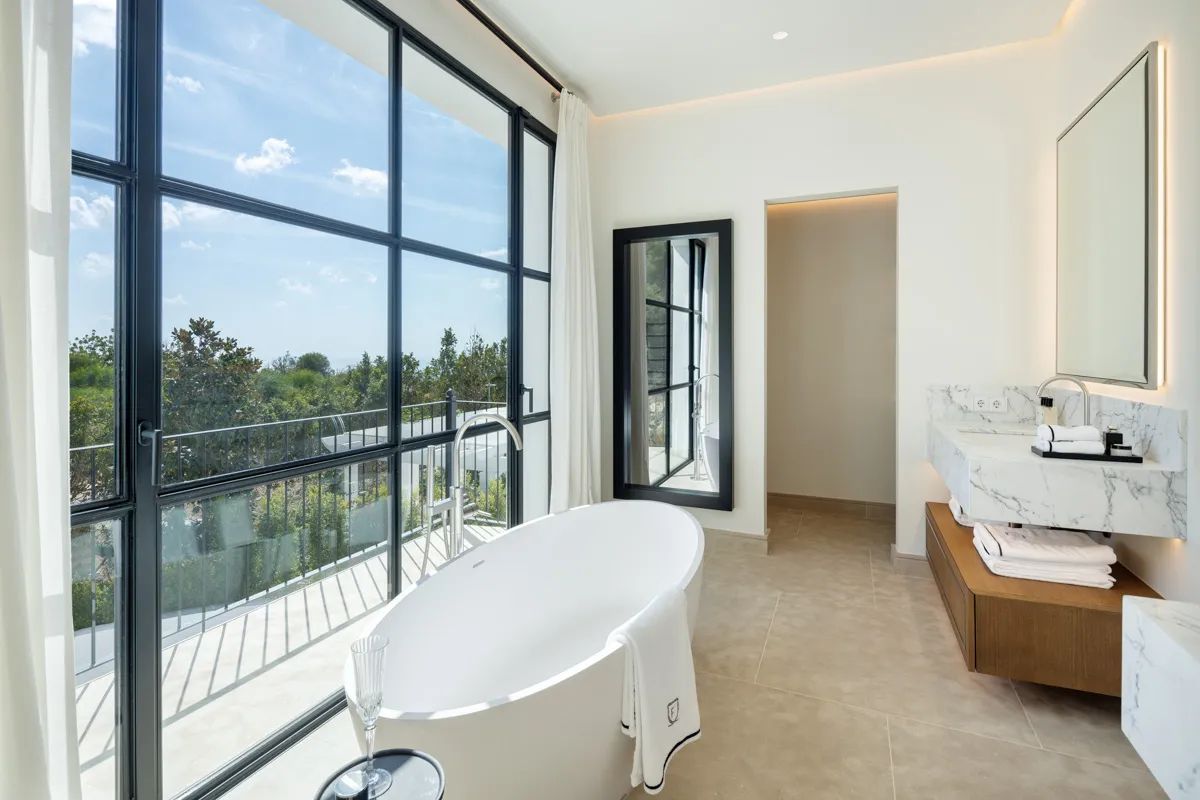 Exclusieve villa in Marbella: tijdloze elegantie en ongeëvenaarde luxe foto 14