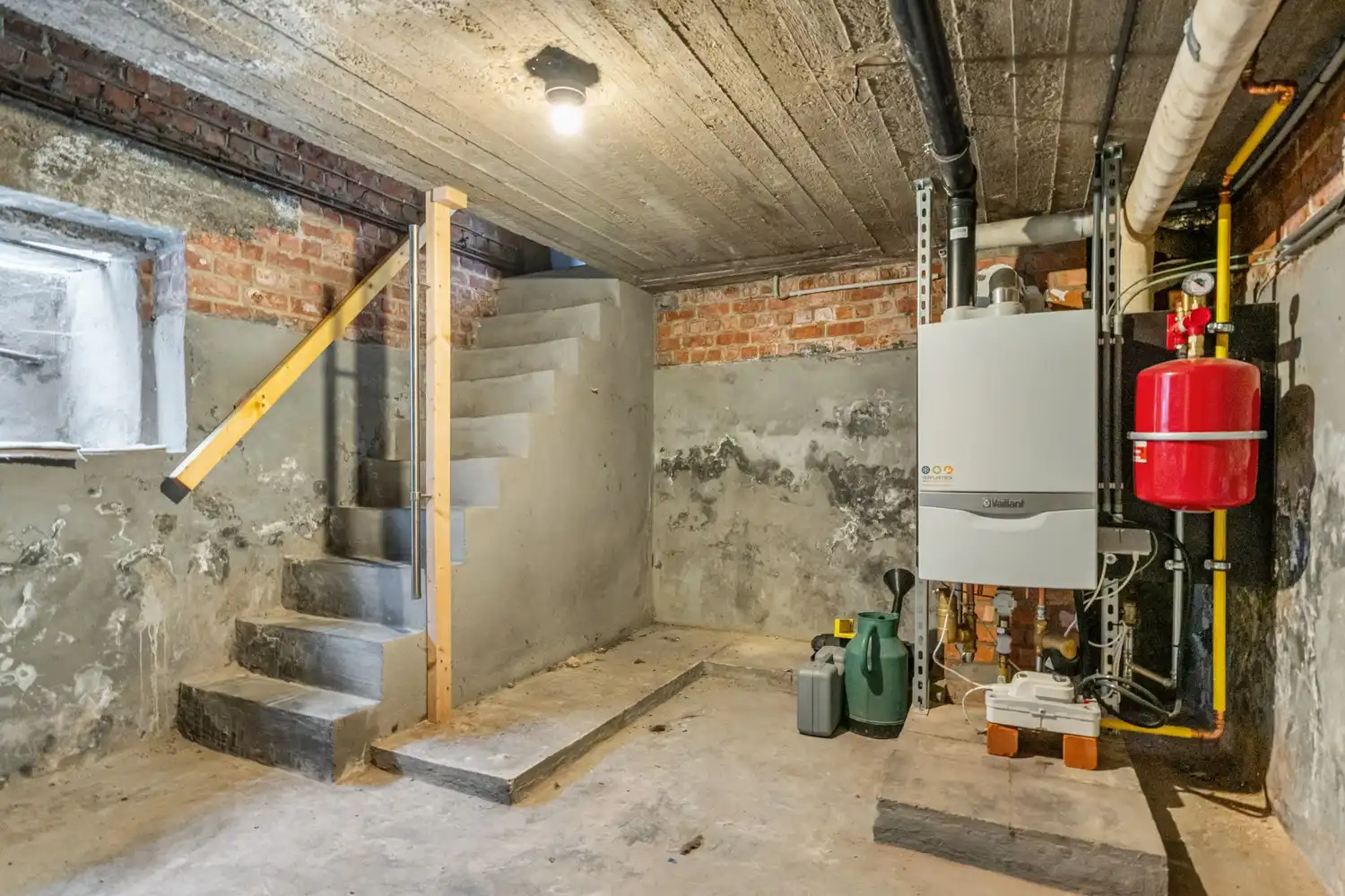 Te renoveren open bebouwing op mooie ligging nabij de Vaart foto 22
