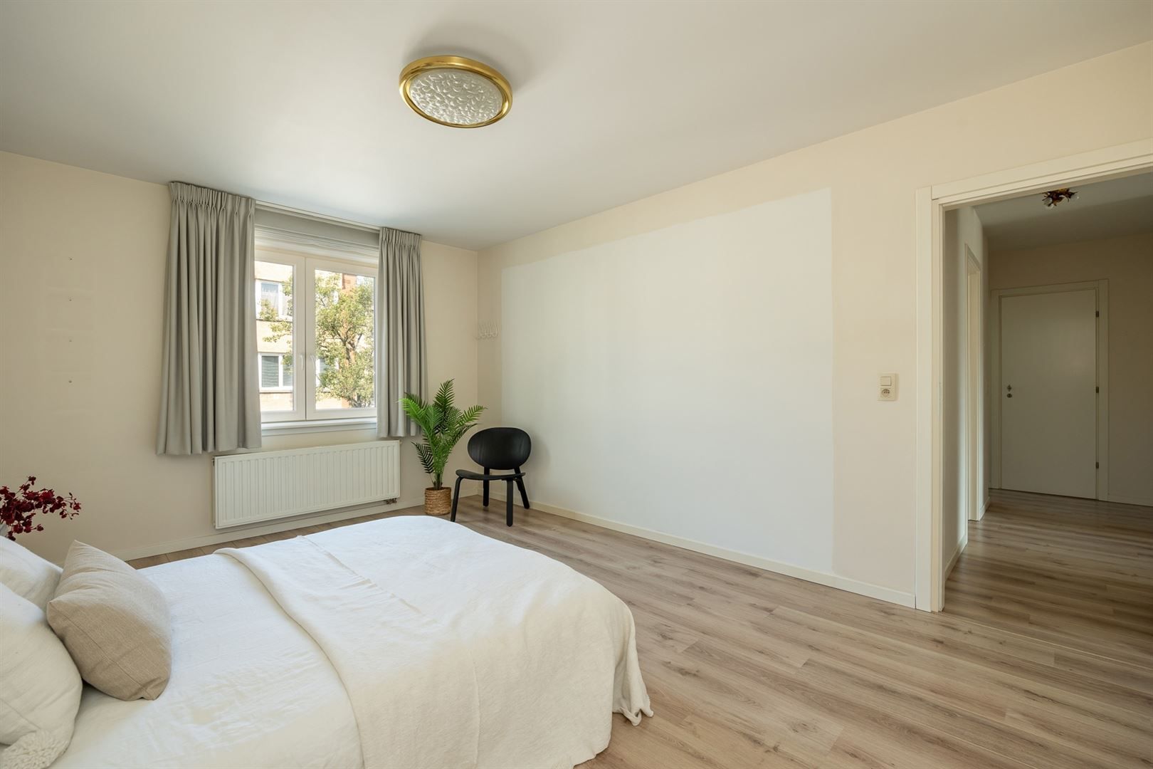 Instapklaar appartement met groot terras en autostaanplaats foto 14