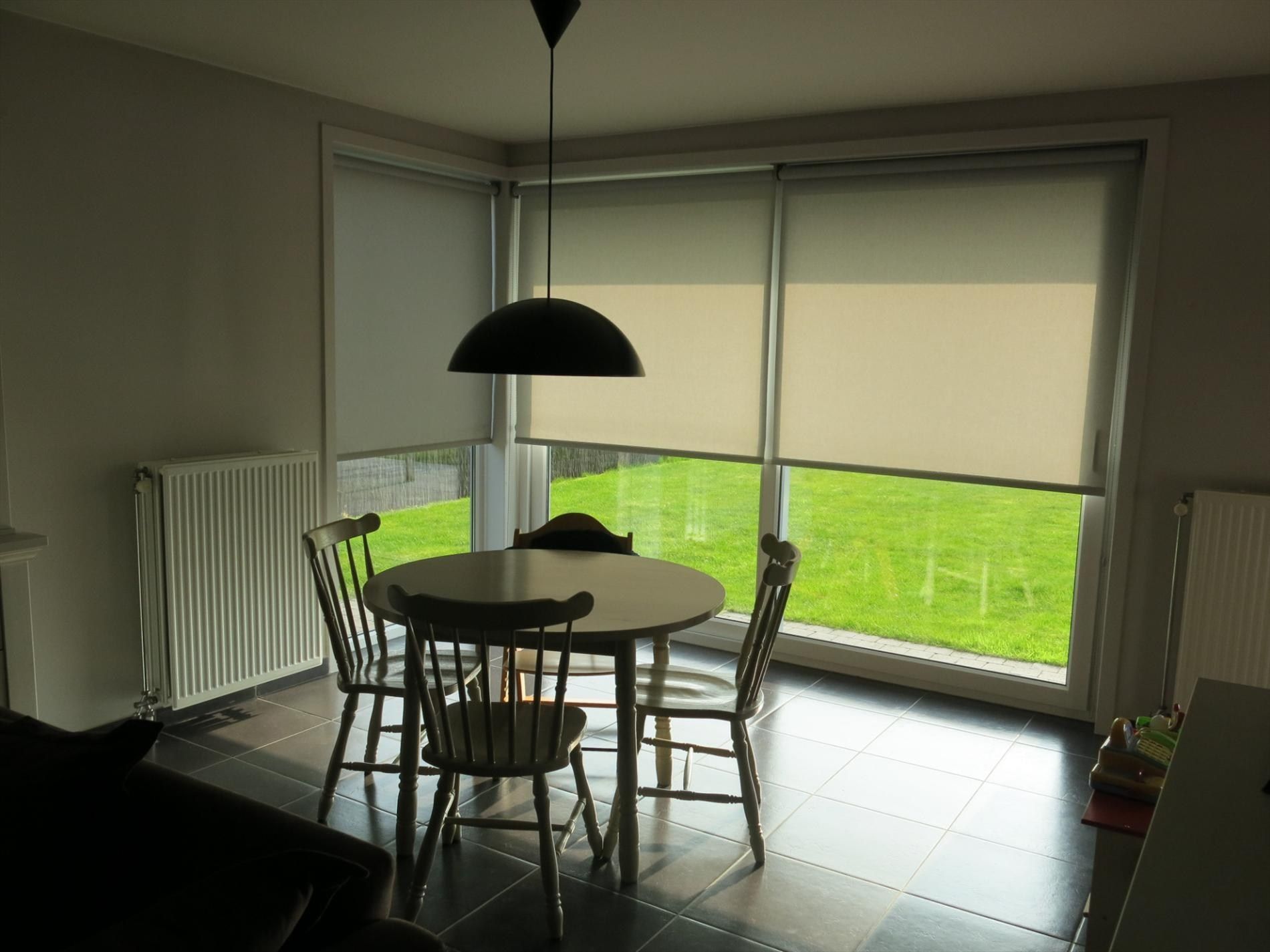 Uiterst verzorgde woning met zongerichte tuin en 3 slaapkamers foto 4