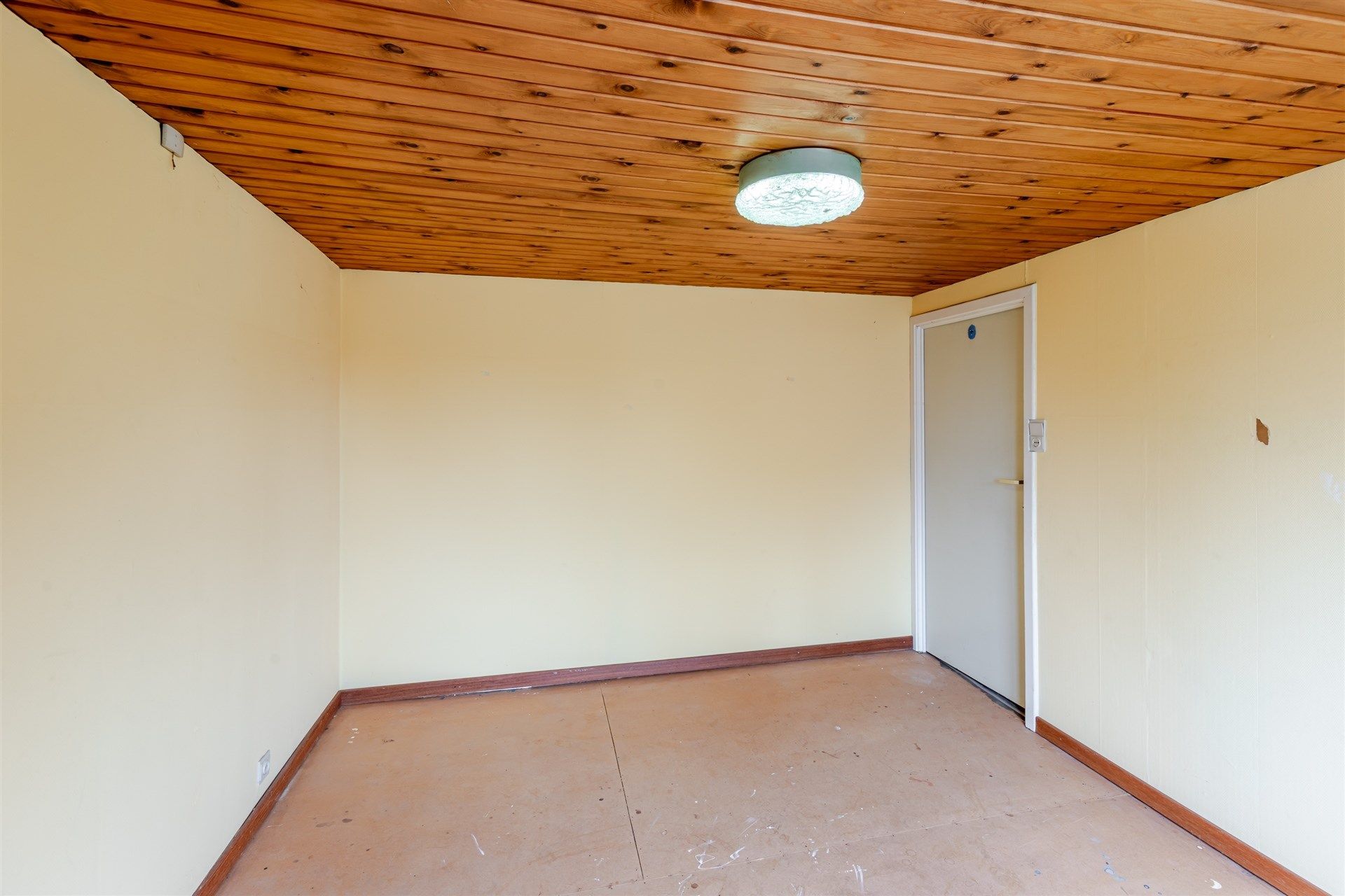 Op te frissen woning met 4 slks en tuin foto 19