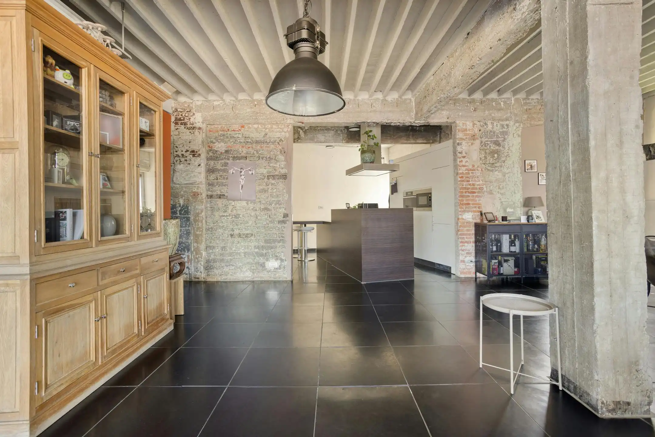 Stijlvolle designloft met zicht op het kanaal in hartje Kortrijk foto 7