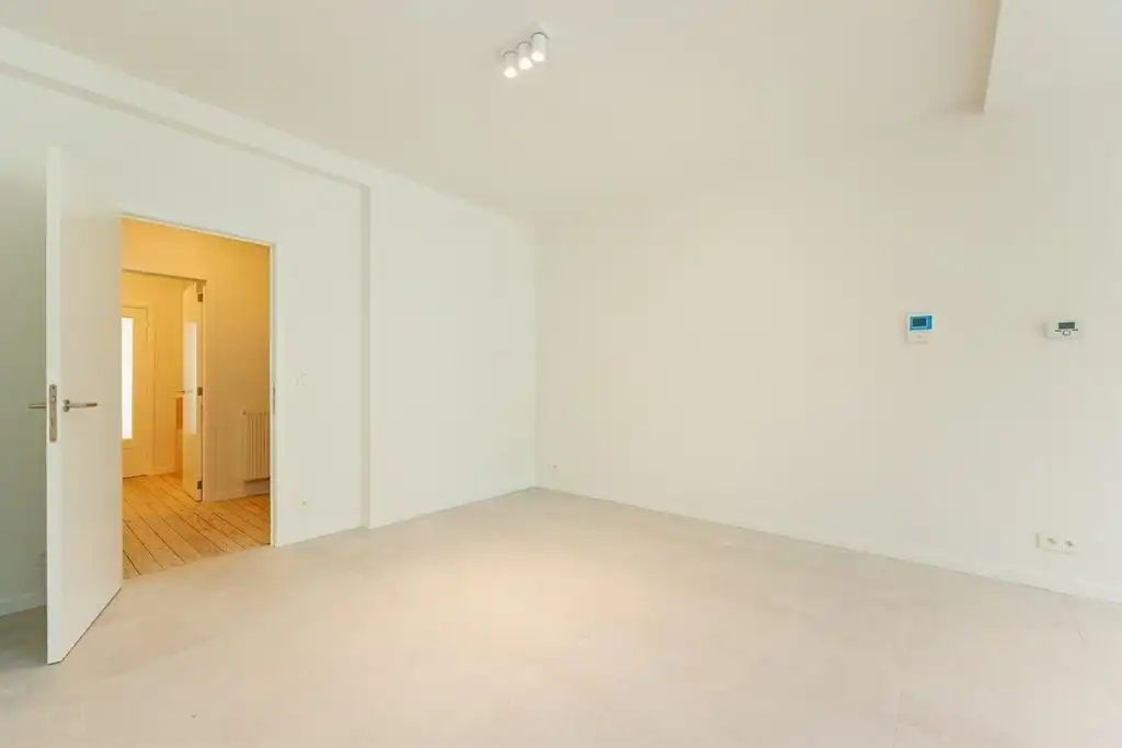 Luxueus afgewerkt appartement vlakbij Boekenbergpark foto 8