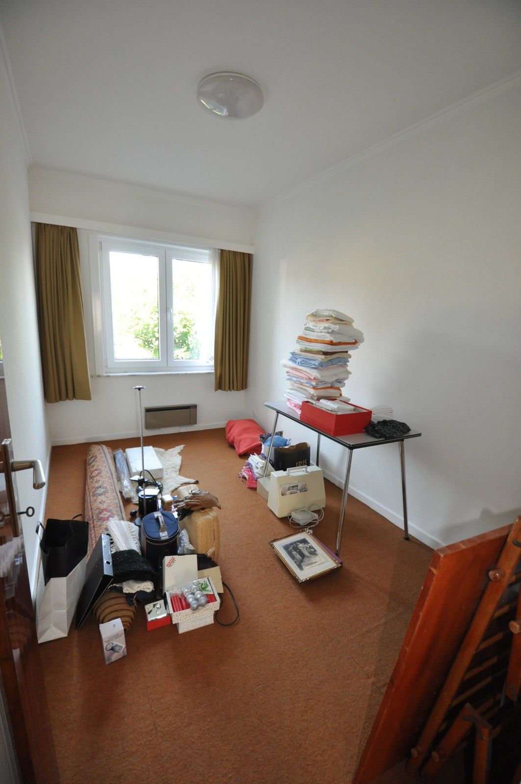 Ruime woning met veel potentieel en grote tuin ! foto 13
