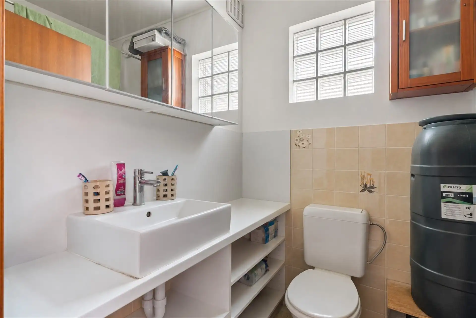 Opbrengsteigendom bestaande uit 3 kwalitatieve woningen met 3 garageboxen foto 12