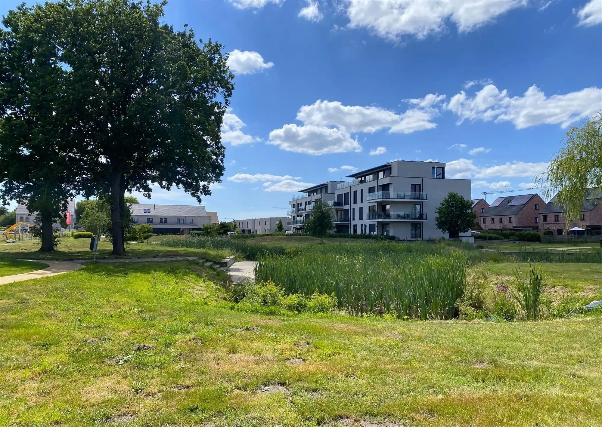 Gelijkvloers nieuwbouwappartement met garage en berging foto 25